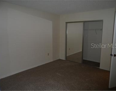 413 Fountainhead Circle - Photo Thumbnail 8
