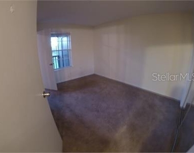 413 Fountainhead Circle - Photo Thumbnail 6