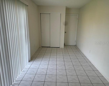 319 La Paz Drive - Photo Thumbnail 3
