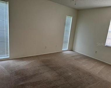 319 La Paz Drive - Photo Thumbnail 6