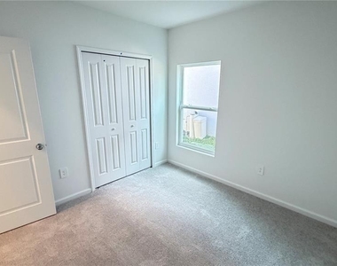 4585 Golden Knight Boulevard - Photo Thumbnail 24
