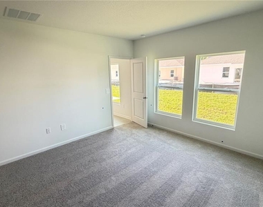 4585 Golden Knight Boulevard - Photo Thumbnail 16