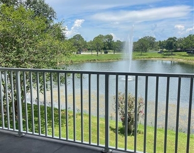 13815 Fairway Island Drive - Photo Thumbnail 6