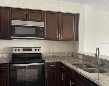 13815 Fairway Island Drive - Photo Thumbnail 1