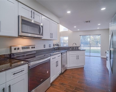 1020 Woodsong Way - Photo Thumbnail 9