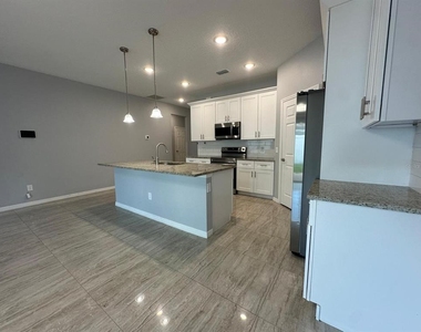 117 W Murphy Street - Photo Thumbnail 18