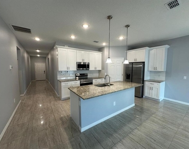 117 W Murphy Street - Photo Thumbnail 20