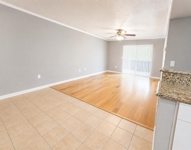 940 Lake Destiny Road - Photo Thumbnail 4