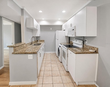 940 Lake Destiny Road - Photo Thumbnail 7