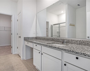 3008 Daffodil Drive - Photo Thumbnail 15