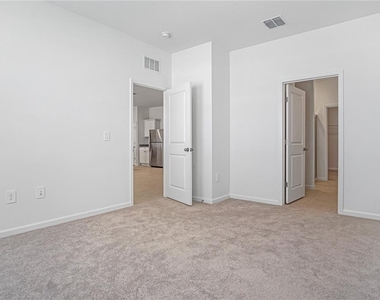 3008 Daffodil Drive - Photo Thumbnail 13