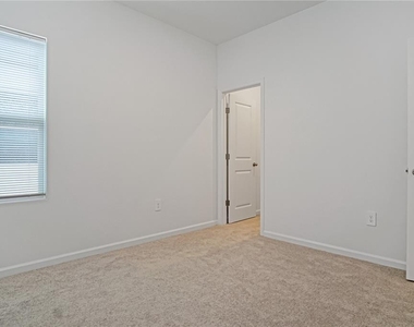 3008 Daffodil Drive - Photo Thumbnail 25
