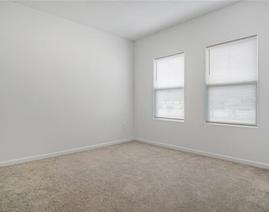 3008 Daffodil Drive - Photo Thumbnail 20