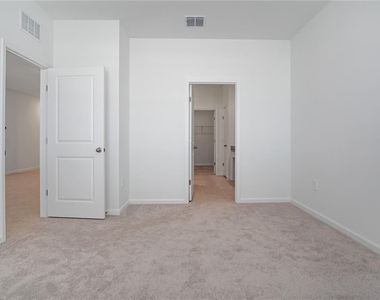 3008 Daffodil Drive - Photo Thumbnail 11