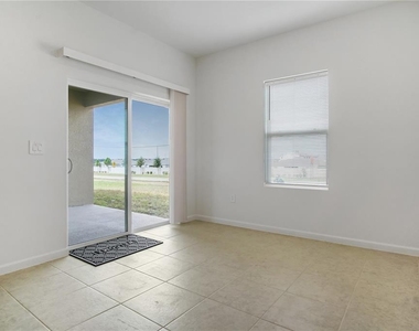 3008 Daffodil Drive - Photo Thumbnail 7