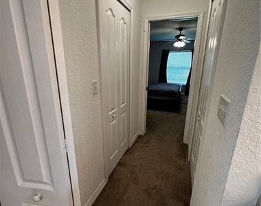 262 Lake Mariana Place - Photo Thumbnail 33