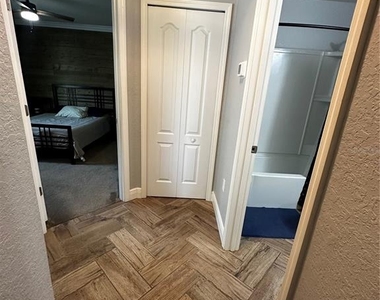 262 Lake Mariana Place - Photo Thumbnail 39