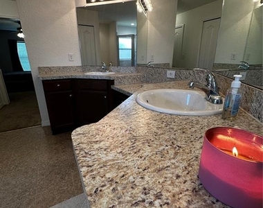262 Lake Mariana Place - Photo Thumbnail 37