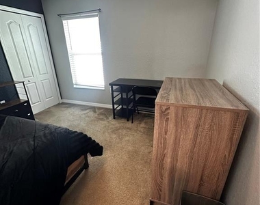 262 Lake Mariana Place - Photo Thumbnail 48