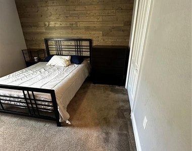 262 Lake Mariana Place - Photo Thumbnail 44