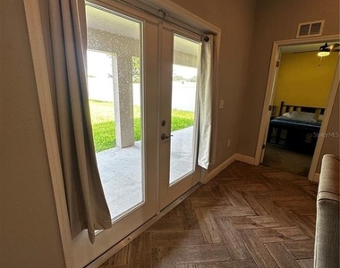262 Lake Mariana Place - Photo Thumbnail 17