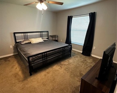 262 Lake Mariana Place - Photo Thumbnail 23