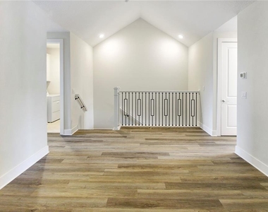 1604 Birchfield Cove - Photo Thumbnail 6