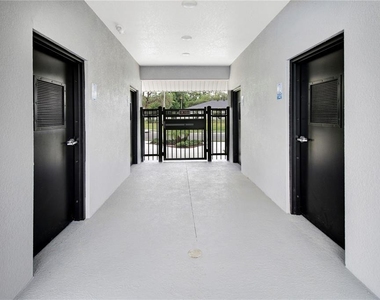 1604 Birchfield Cove - Photo Thumbnail 7