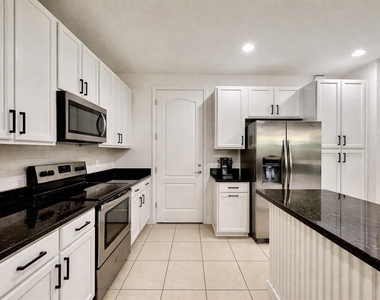 8458 Kelsall Drive - Photo Thumbnail 8