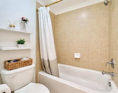 8458 Kelsall Drive - Photo Thumbnail 24