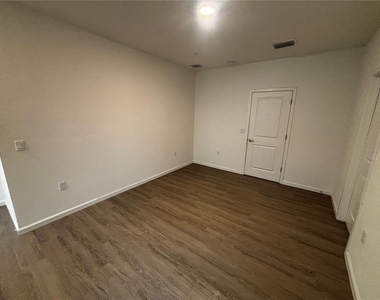 1209 Southstation Place - Photo Thumbnail 17