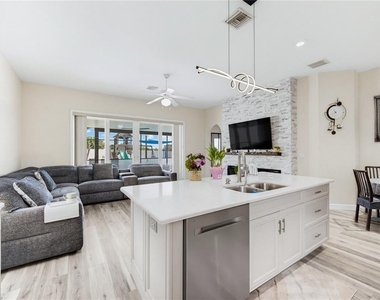 431 Vizcay Way - Photo Thumbnail 8
