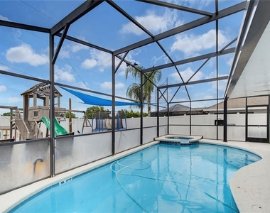 431 Vizcay Way - Photo Thumbnail 2