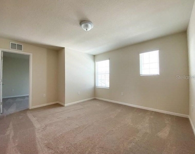 1579 Aspen Avenue - Photo Thumbnail 14
