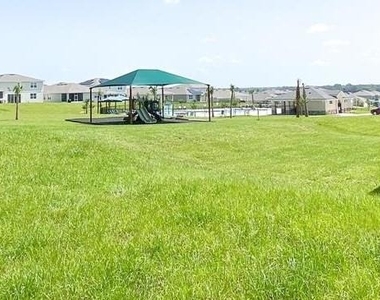 1579 Aspen Avenue - Photo Thumbnail 27