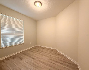 12947 Runswick Avenue - Photo Thumbnail 25