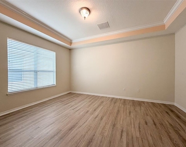 12947 Runswick Avenue - Photo Thumbnail 17