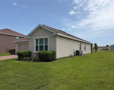 2269 Waukegan Drive - Photo Thumbnail 2