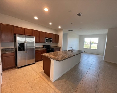 2269 Waukegan Drive - Photo Thumbnail 4