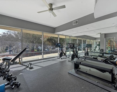 525 E Jackson Street - Photo Thumbnail 52