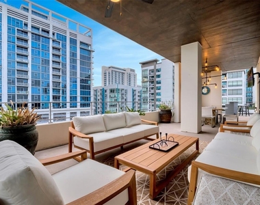525 E Jackson Street - Photo Thumbnail 37