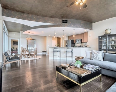 525 E Jackson Street - Photo Thumbnail 14