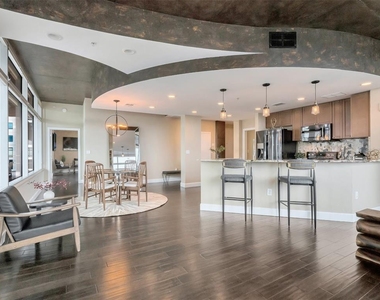 525 E Jackson Street - Photo Thumbnail 15
