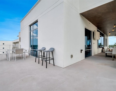 525 E Jackson Street - Photo Thumbnail 32