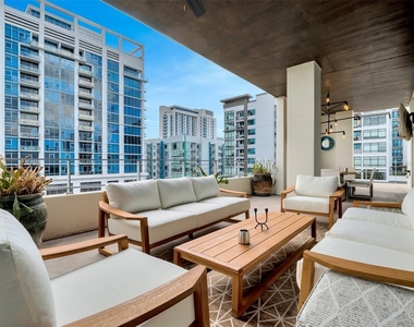 525 E Jackson Street - Photo Thumbnail 27