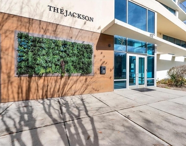 525 E Jackson Street - Photo Thumbnail 1