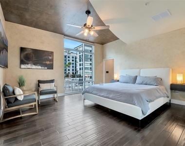 525 E Jackson Street - Photo Thumbnail 20