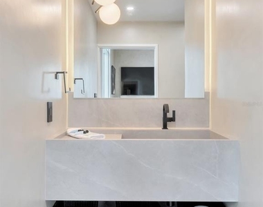 525 E Jackson Street - Photo Thumbnail 22