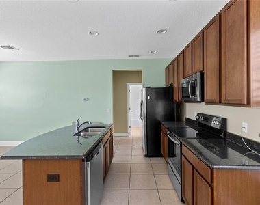 8455 Laureate Boulevard - Photo Thumbnail 6