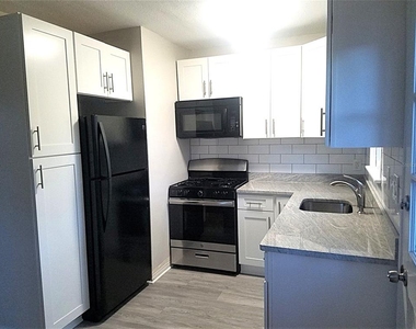 2259 2nd Ave N - Photo Thumbnail 2